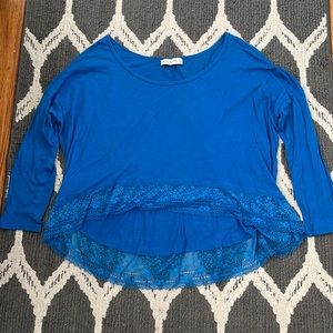Abercrombie & Fitch 3/4 sleeve short front long back blue shirt size L